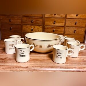 Vintage Homer Laughlin Tom & Jerry punch bowl set